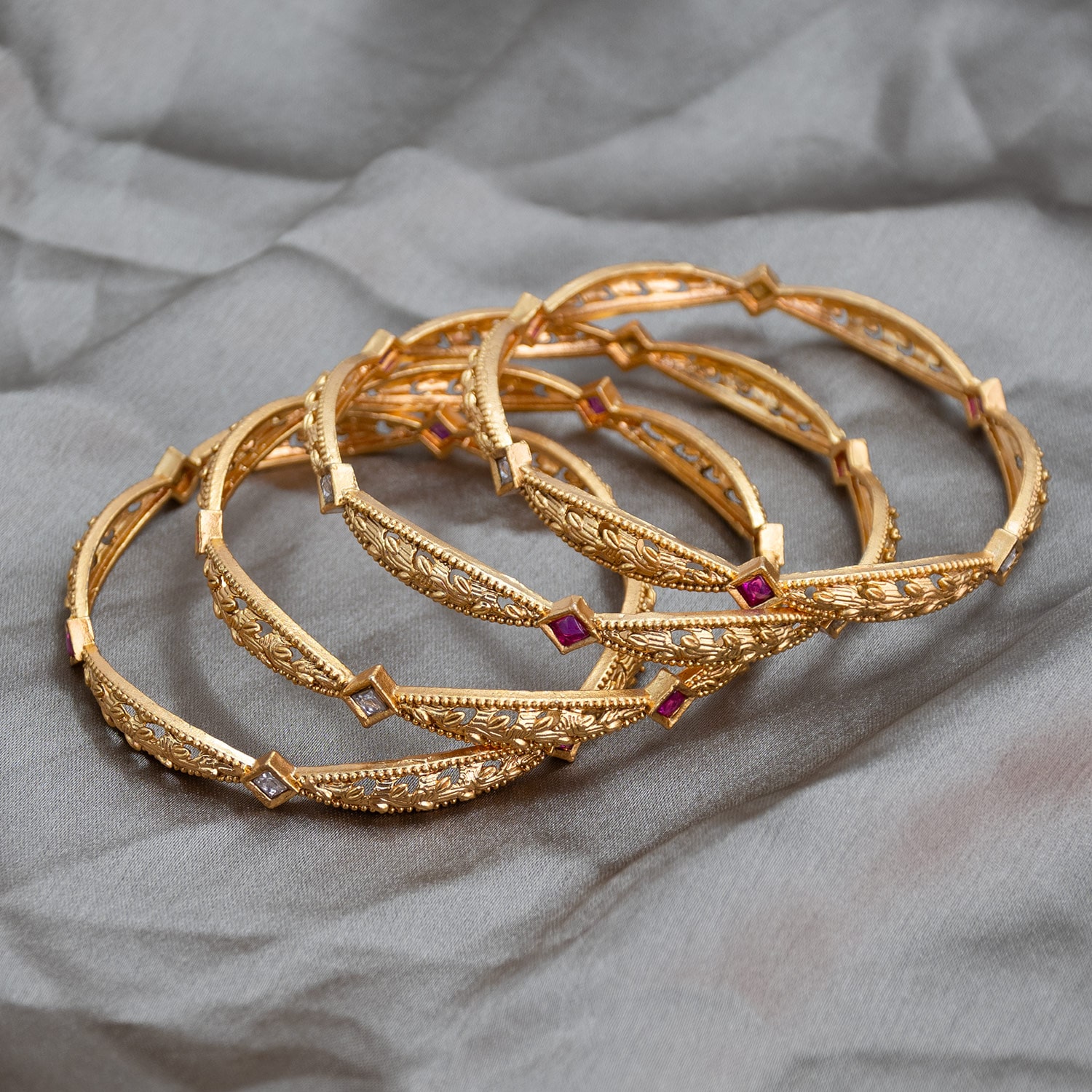 BANGLES
