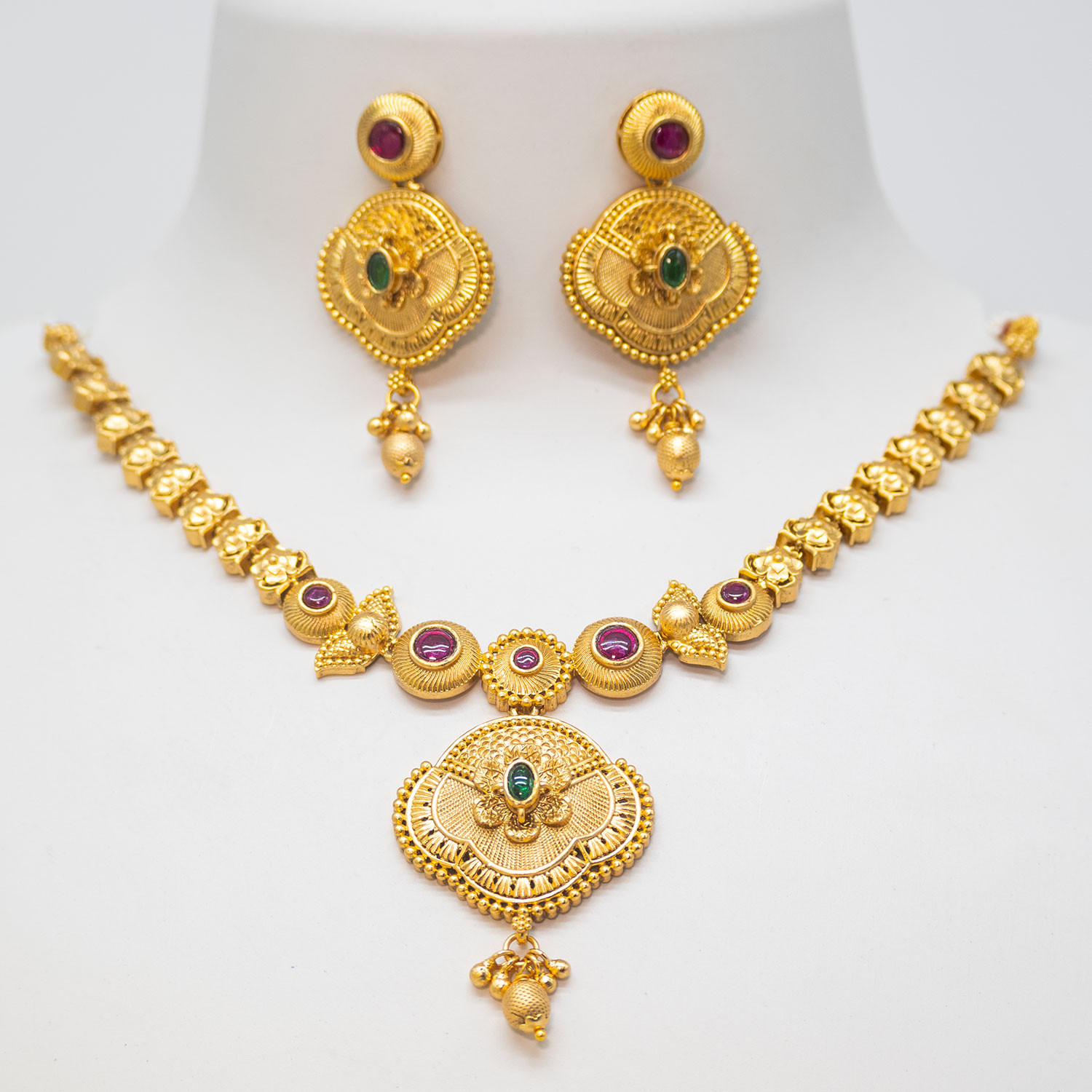 attractive-floral-ruby-stone-short-necklace-set-2023-11-23-01-01-57-8816.jpg