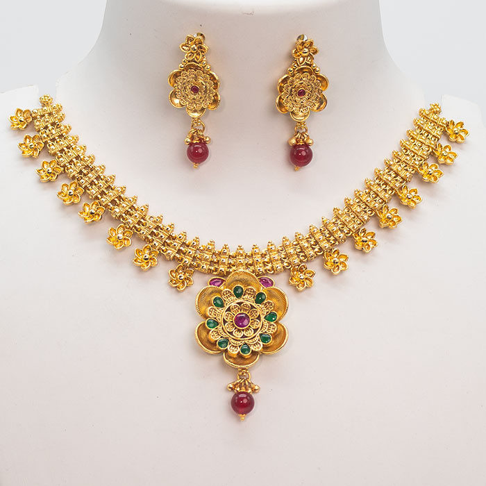 beautiful-floral-antique-gold-plated-short-necklace-set-2-2023-11-30-11-23-17-3767.jpg