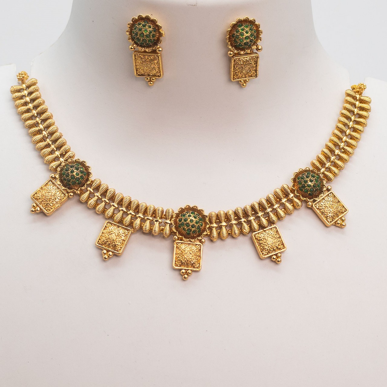 beautiful-floral-rajwadi-1gm-gold-plated-green-stone-delicate-necklace-set-2024-03-27-11-59-55-1102.jpeg