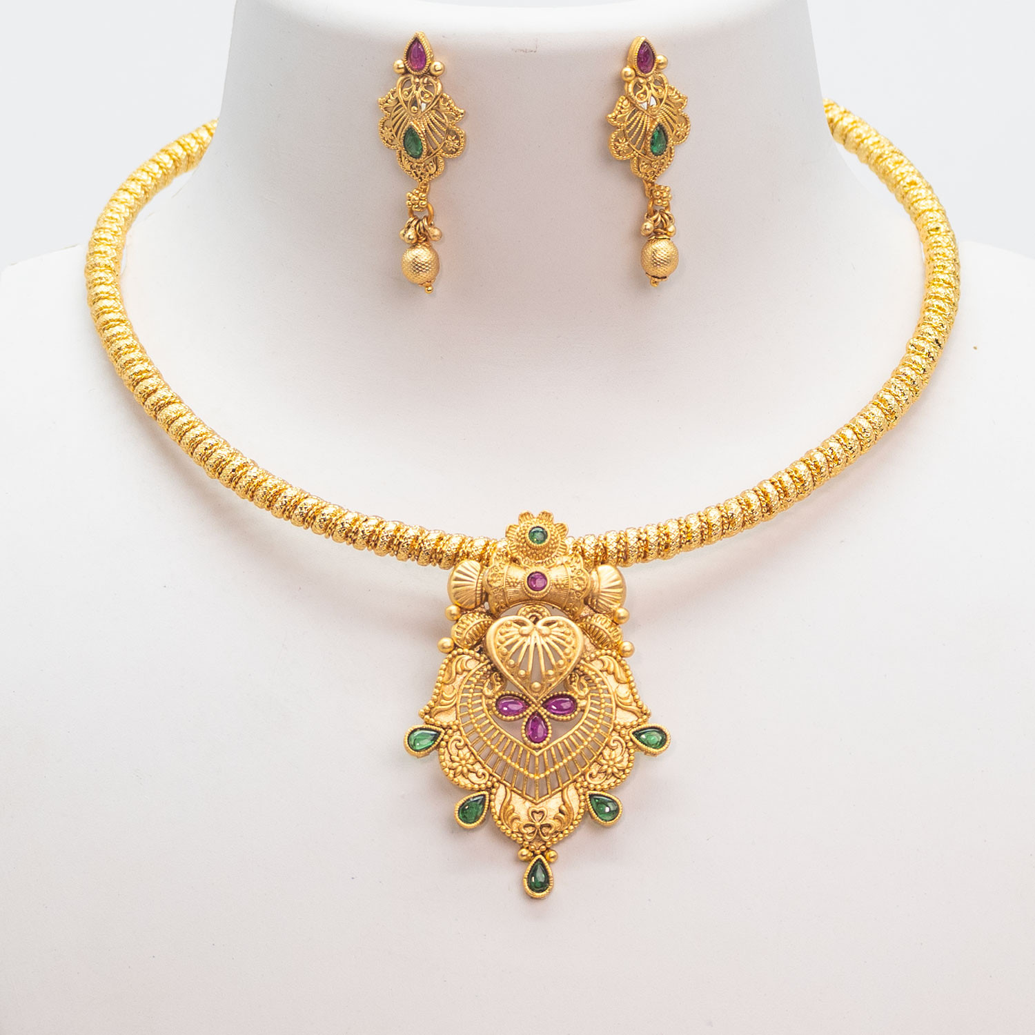 classic-heart-shape-multi-color-stone-pipe-chain-with-pendant-set-2023-12-04-11-20-25-4373.jpg
