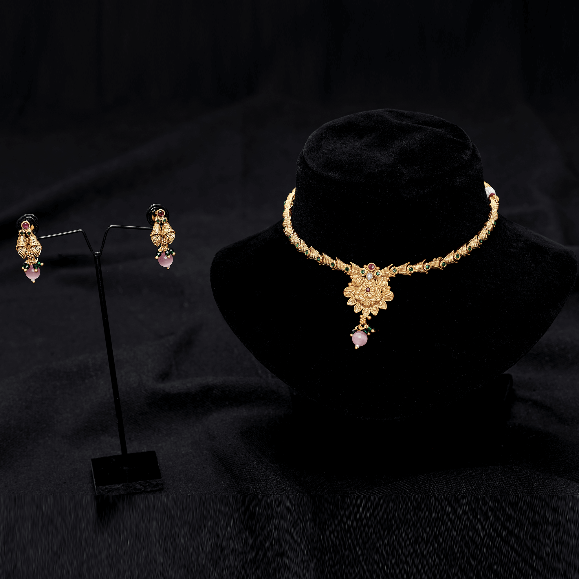 fancy-rajwadi-gold-plated-necklace-set-2023-10-20-04-09-24-1060.png