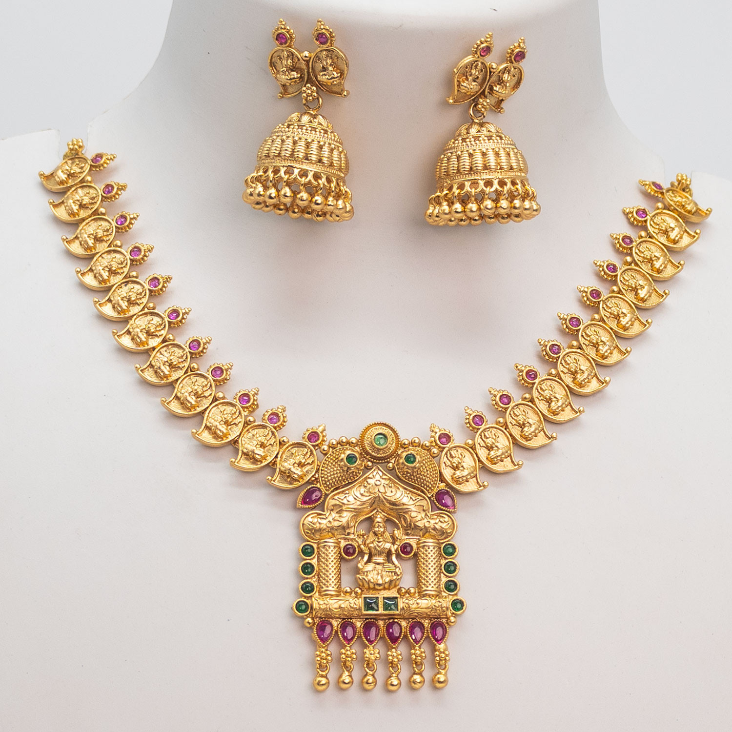 goddess-lakshmi-ruby-stone-rajwadi-1gm-gold-plated-short-necklace-set-2023-12-30-01-58-16-3101.jpg