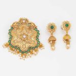Grand Ganesh Green Stone Pendant Set