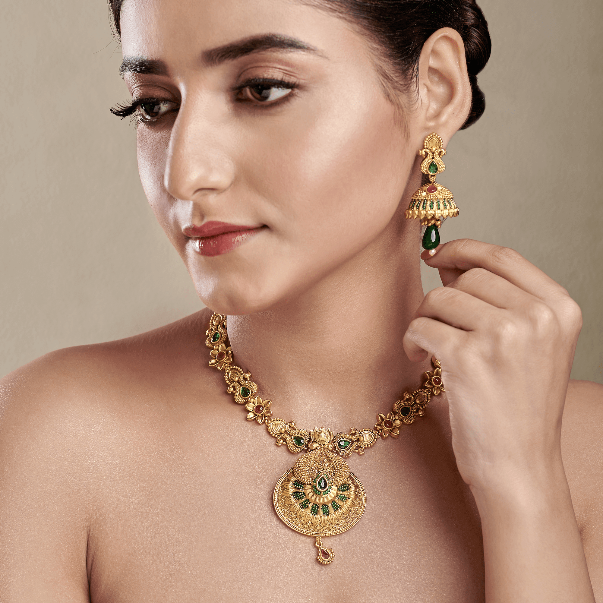 pecock-gold-palted-necklace-set-with-earrings-2023-10-20-03-58-42-8909.png