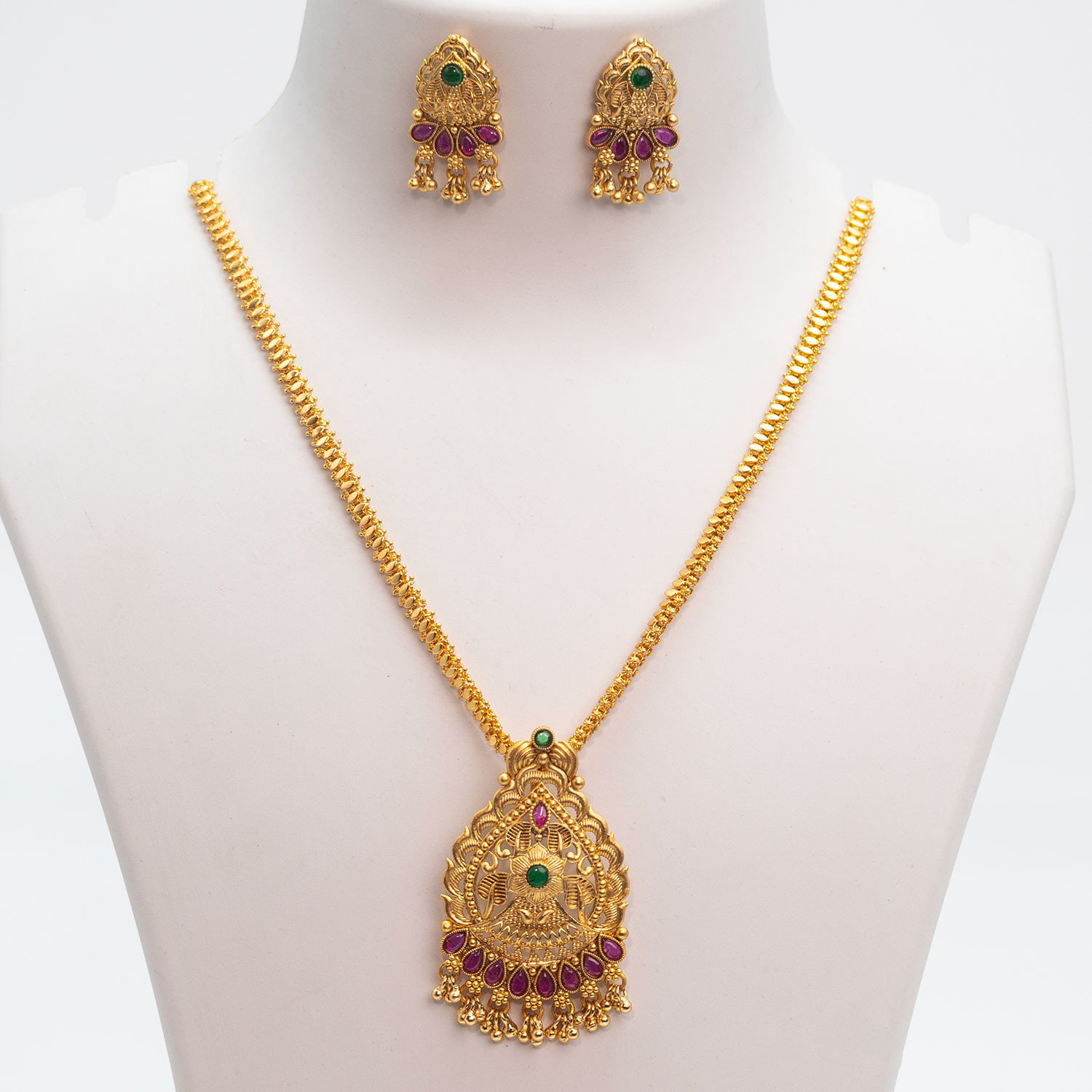 stylish-plants-ruby-stone-chain-with-pendant-set-2023-12-04-11-32-04-2774.jpg