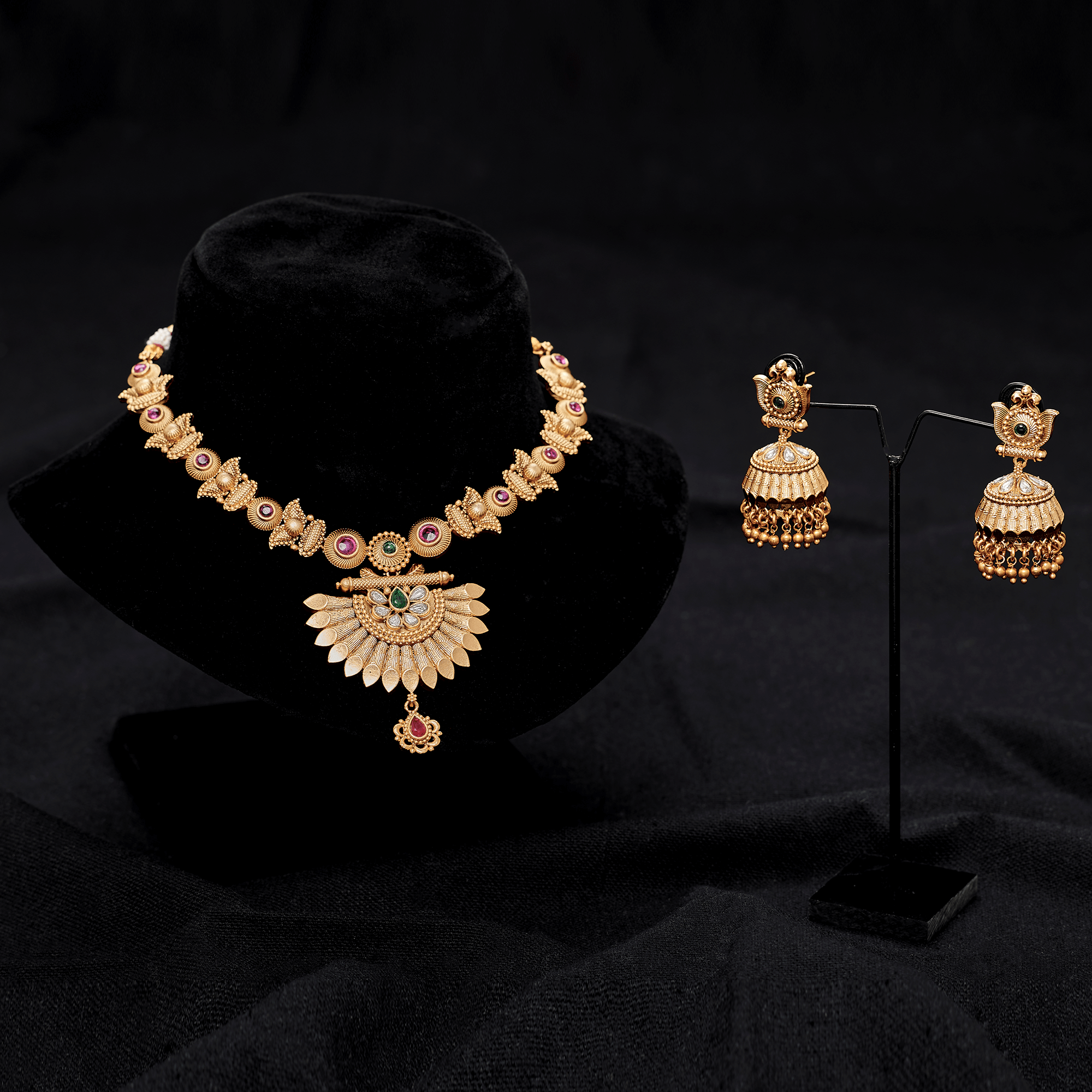 suny-great-gold-ruby-necklace-set-2023-10-20-03-56-45-4320.png