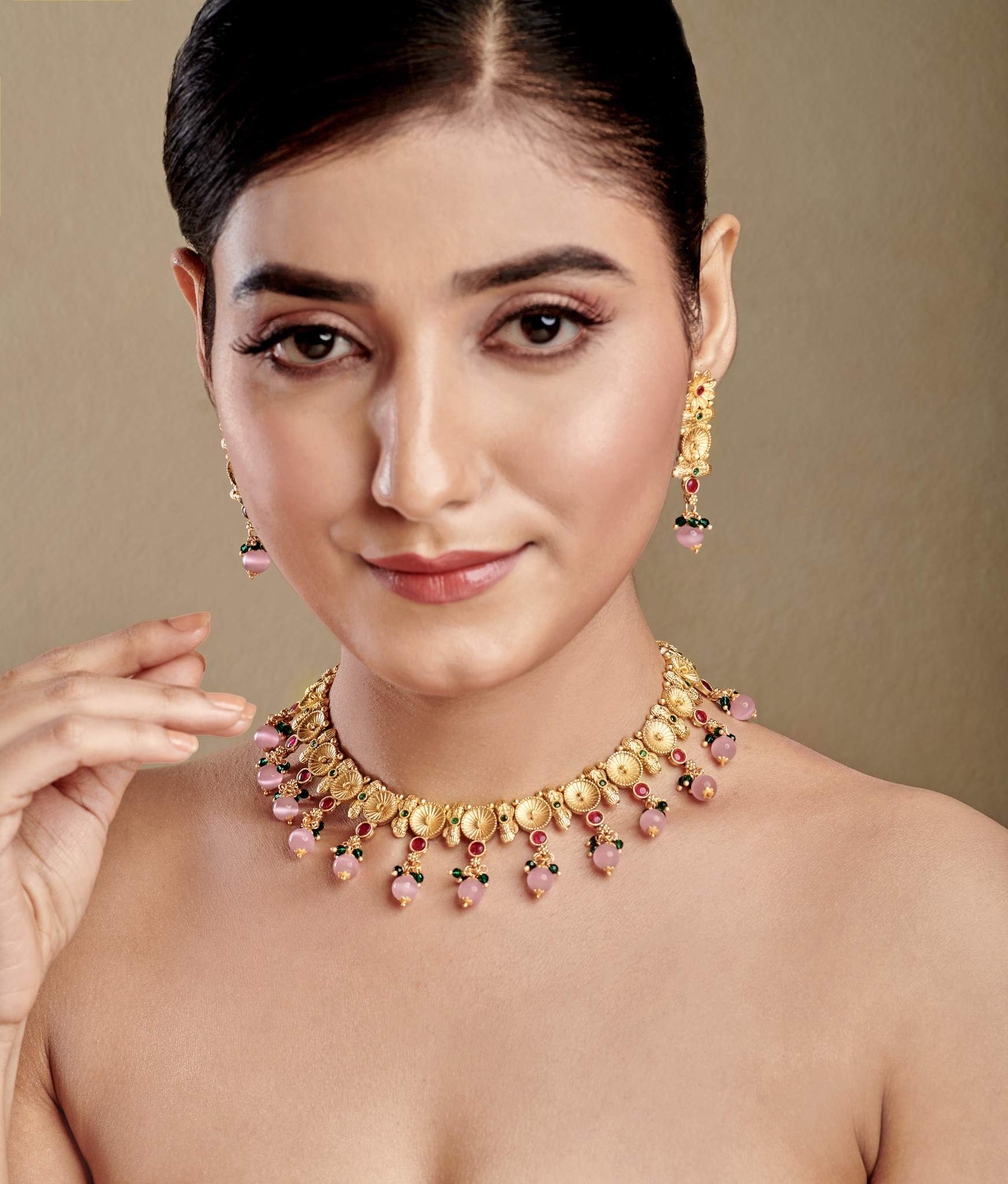 water-drop-pink-moti-matt-finish-gold-delicate-necklace-with-earrings water-drop-pink-moti-matt-finish-gold-delicate-necklace-with-earrings