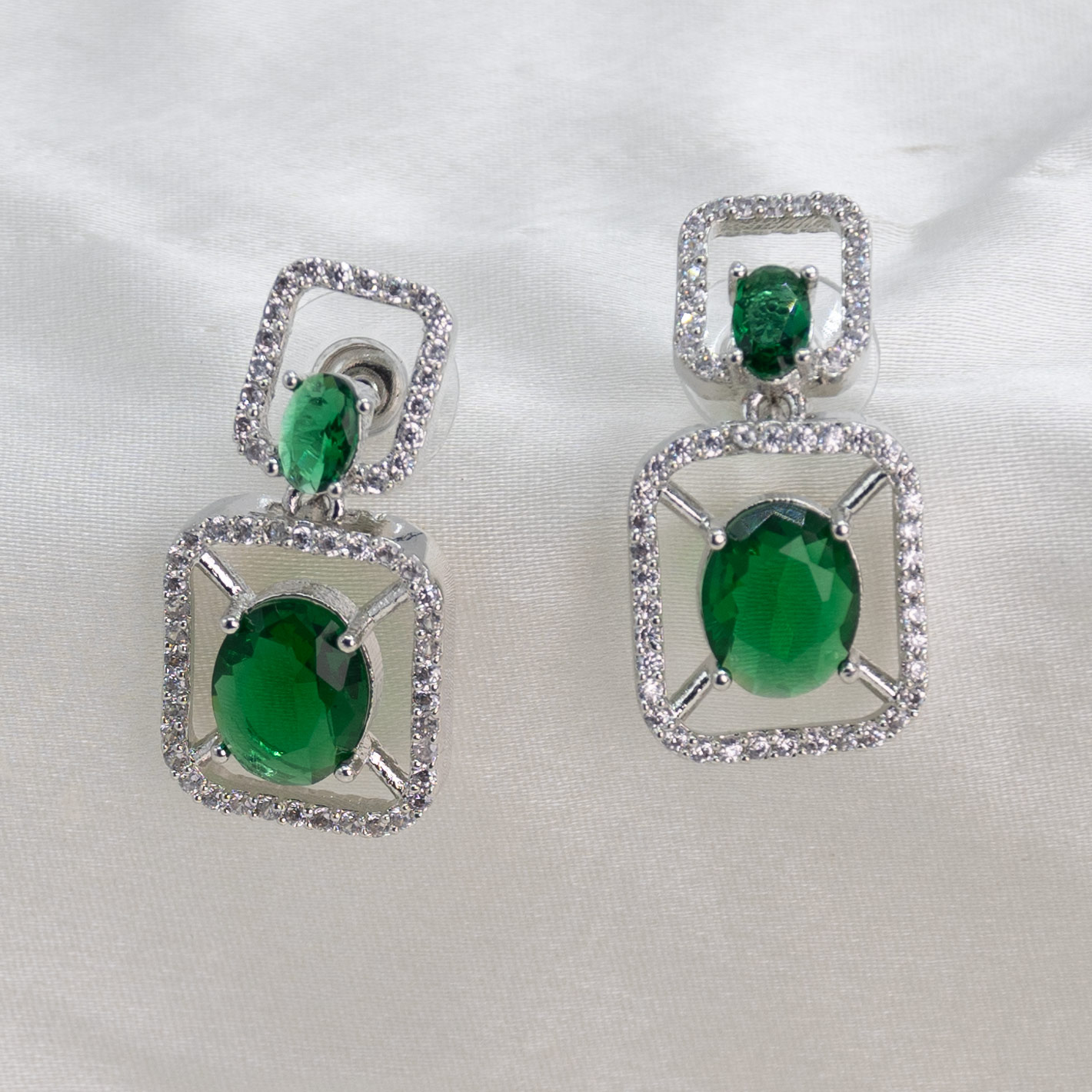 oxidised-silver-plated-earrings-aderin0503-white oxidised-silver-plated-earrings-aderin0503-white