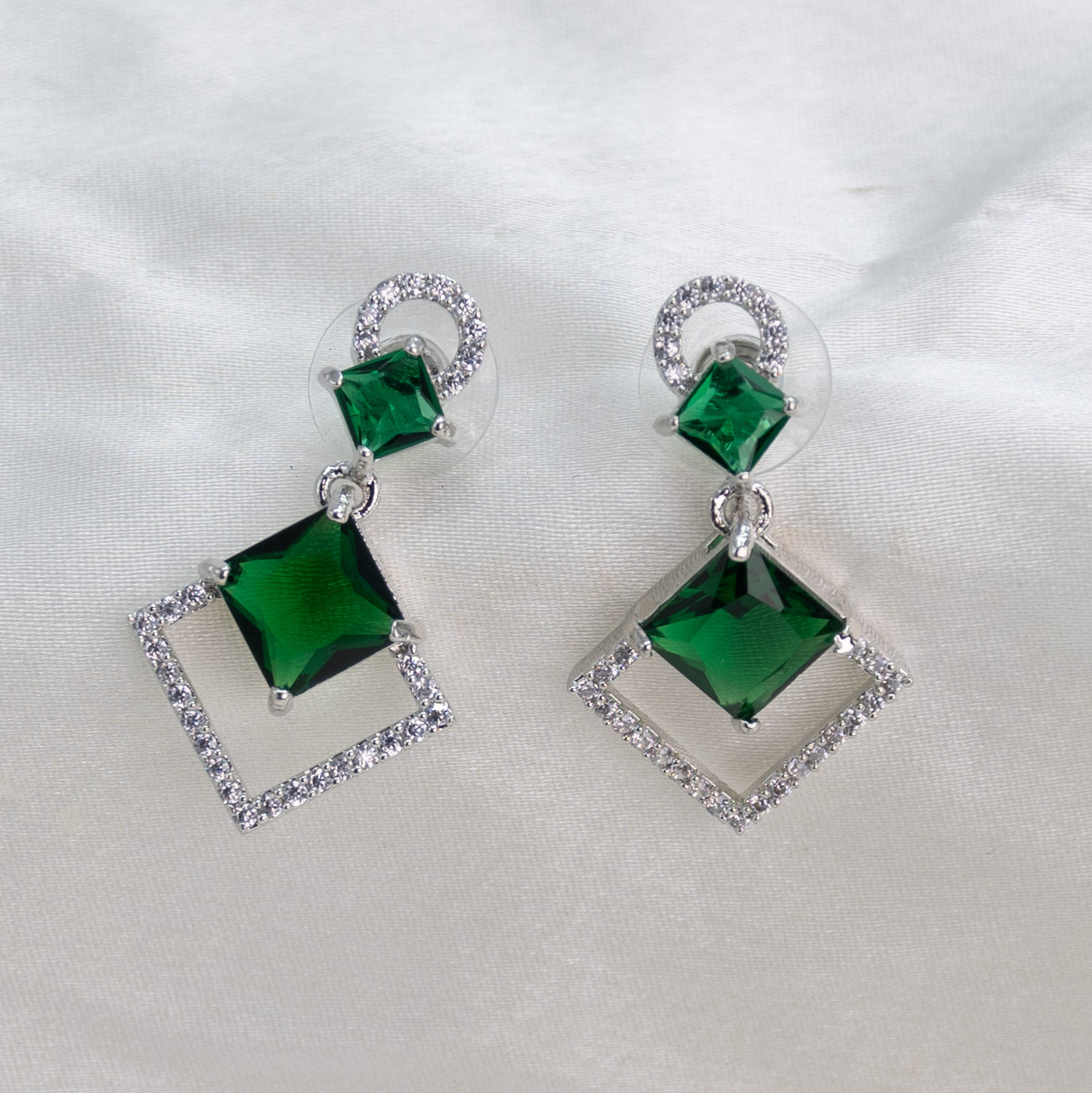 oxidised-silver-plated-earrings-aderin0506-white oxidised-silver-plated-earrings-aderin0506-white