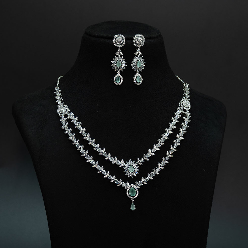simple-green-colour-double-neckles_DSC9979-min