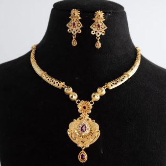 "Luxurious Necklace Set – Timeless Beauty with Matching Earrings"NKSET-0691