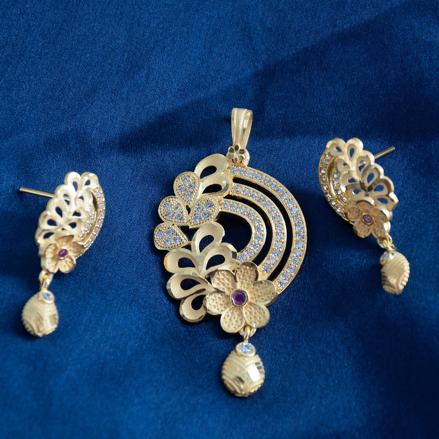 pendant set