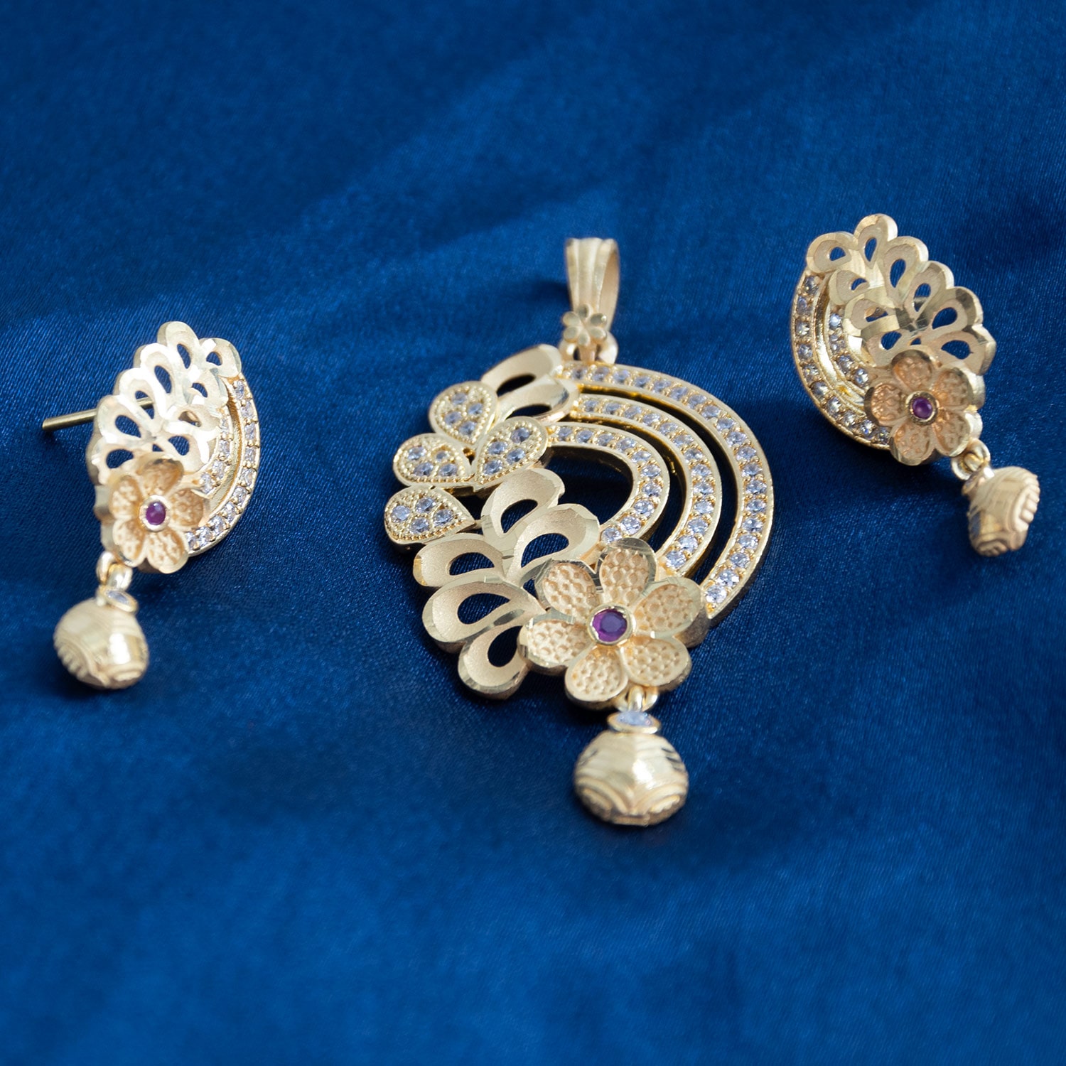 pendant set