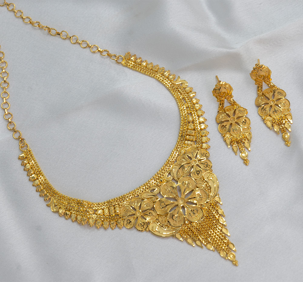 Elegant Shot Forming Necklace Set Elegant Shot Forming Necklace Set