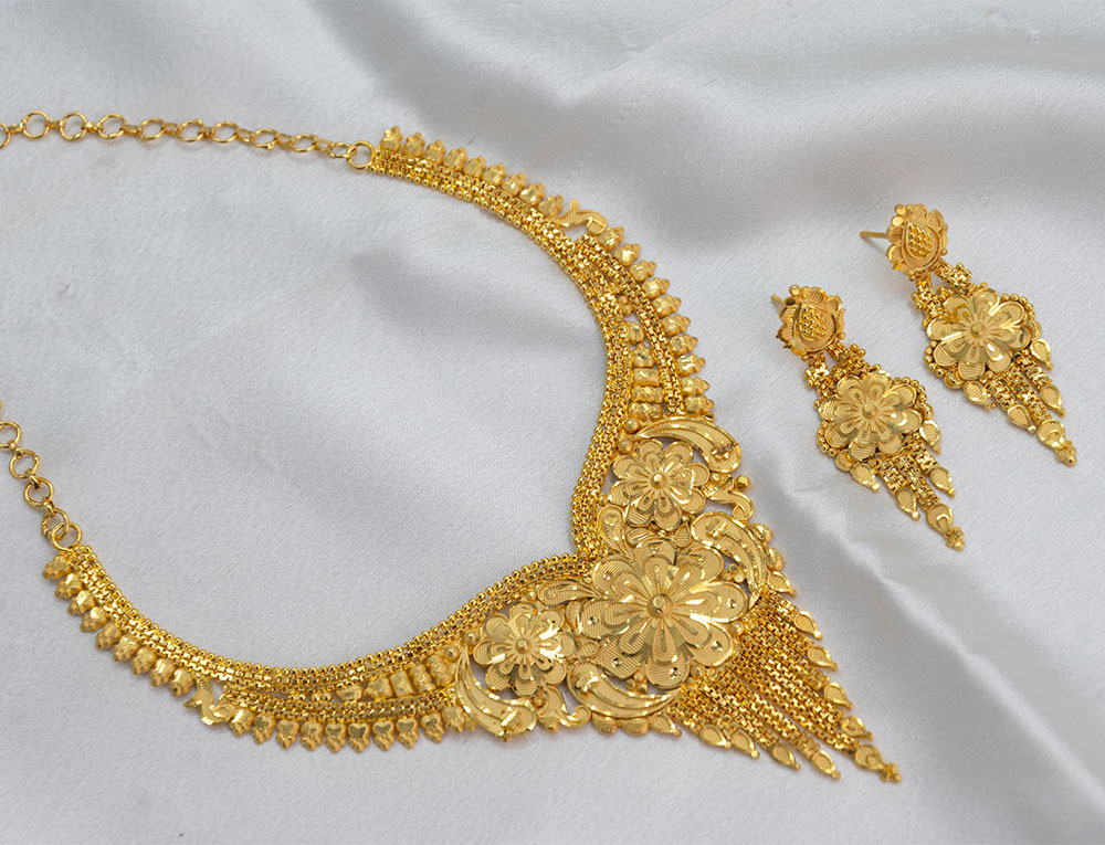 Haldi-Mehendi Forming Shot Jewelry Set Haldi-Mehendi Forming Shot Jewelry Set