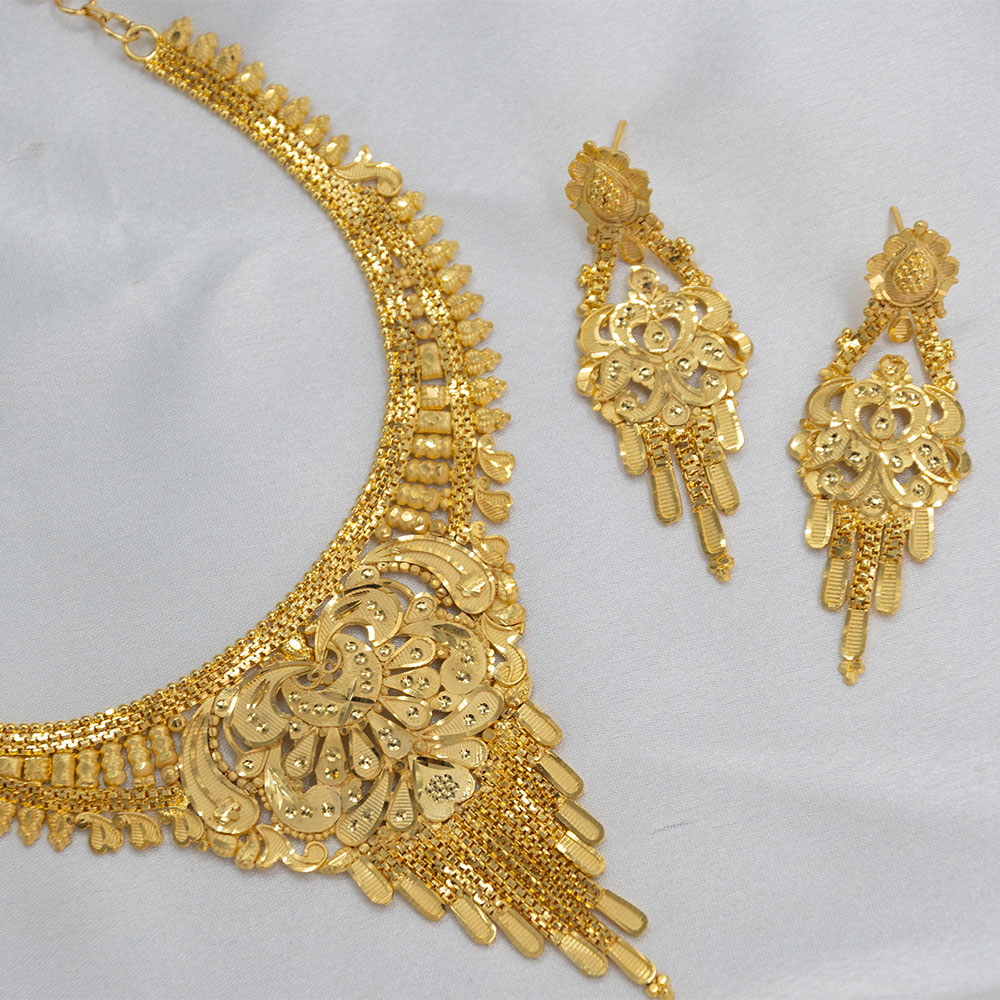 Lightweight Shot Forming Necklace Lightweight Shot Forming Necklace