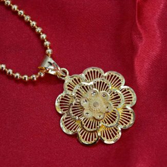 Elegant Forming Pendant Chain Set