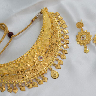 "Sparkling Forming AD Choker Set with Matching Earrings for Festive Elegance" SET-0973